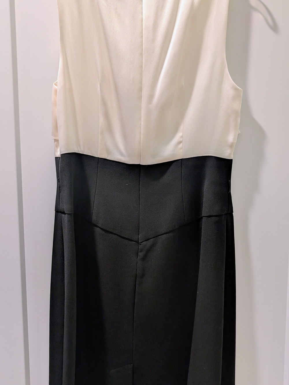 BCBGMaxAzria Ivory and Black Dress - Picture 2 of 7